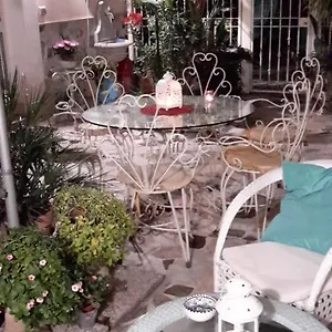Casa Turi Aeroporto di Catania Fontana Rossa